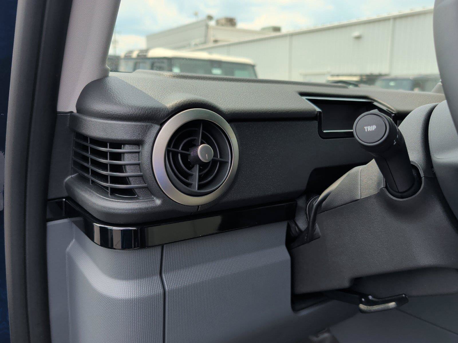 New 2025 INEOS Grenadier Station Wagon AWD/4WD image 17