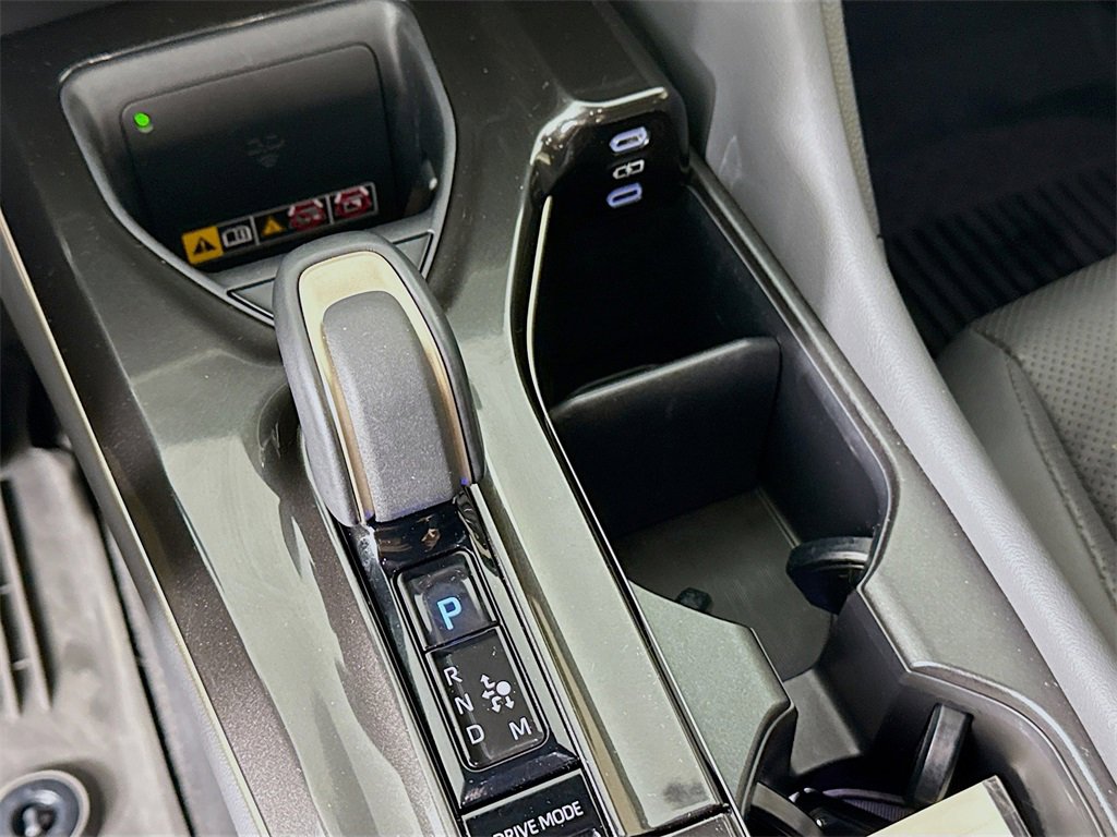 Used 2025 Toyota Crown Platinum image 18