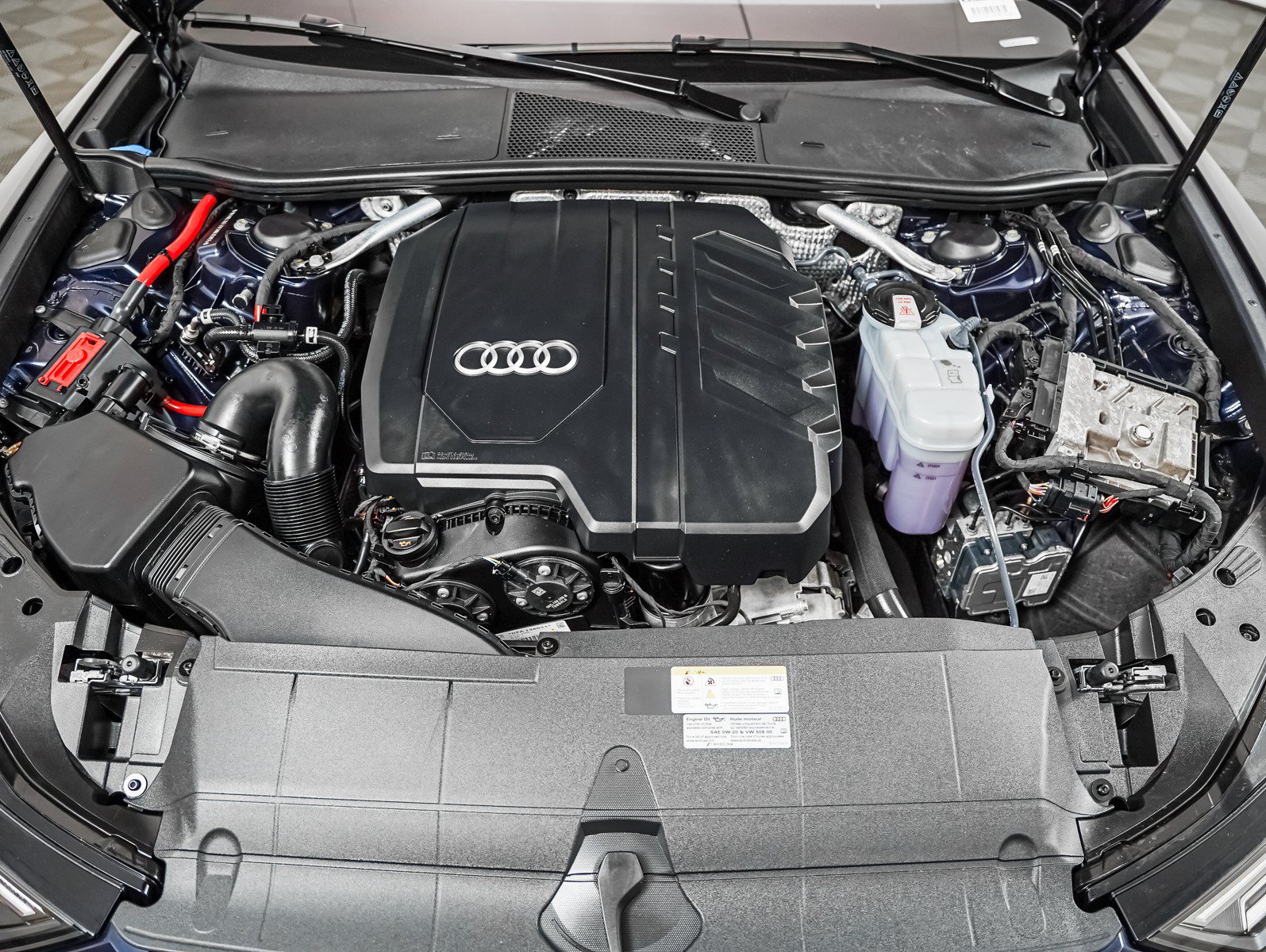 Certified 2025 Audi A6 Premium Plus w/ Premium Plus Package AWD/4WD image 3