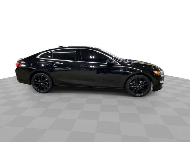 Used 2022 Chevrolet Malibu LT w/ Leather Package image 3