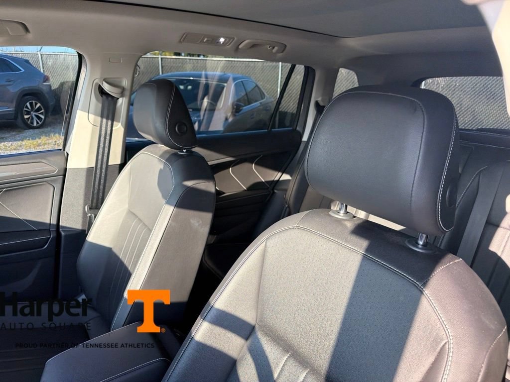 Used 2022 Volkswagen Tiguan SE AWD/4WD image 12