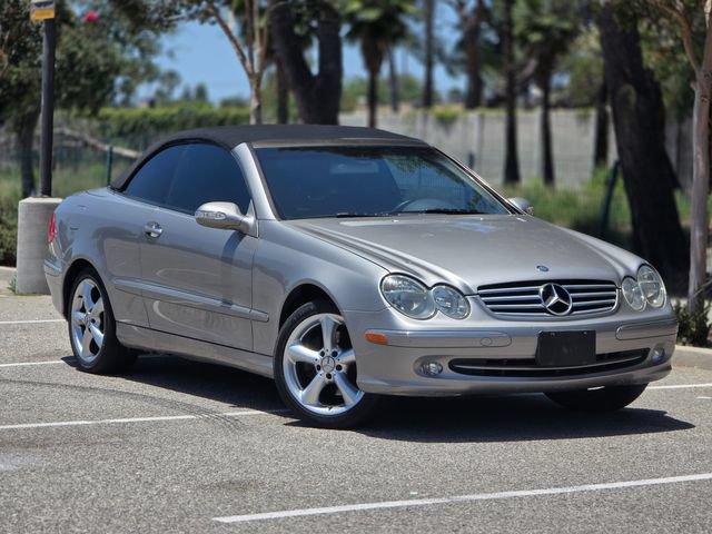 Used 2005 Mercedes-Benz CLK 320 Cabriolet image 2