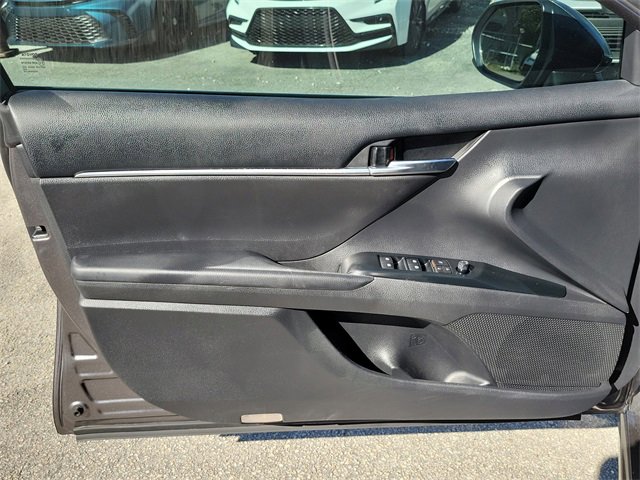 Used 2018 Toyota Camry SE image 11