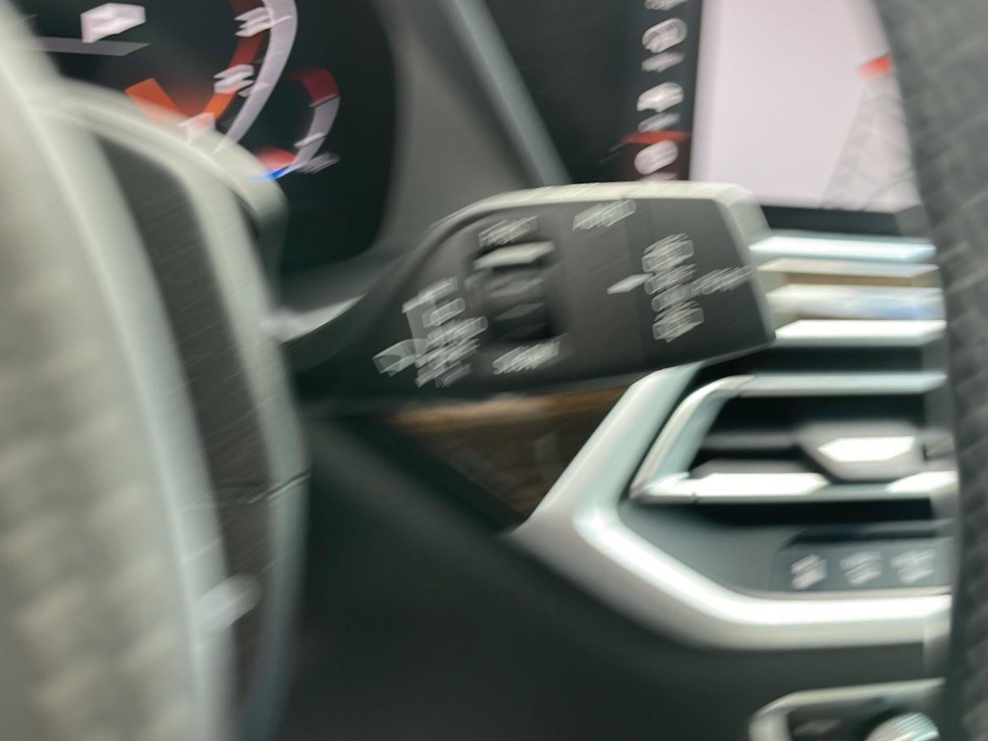 Used 2021 BMW X5 M50i AWD/4WD image 19