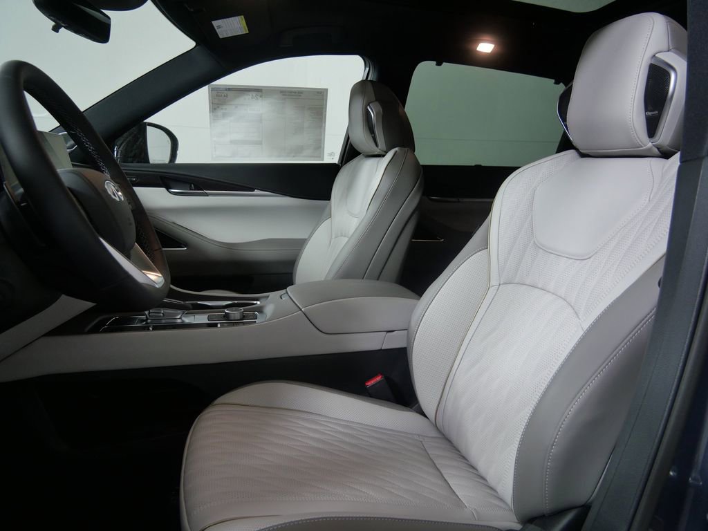 New 2026 INFINITI QX60 Autograph w/ Dark Cargo Package image 12