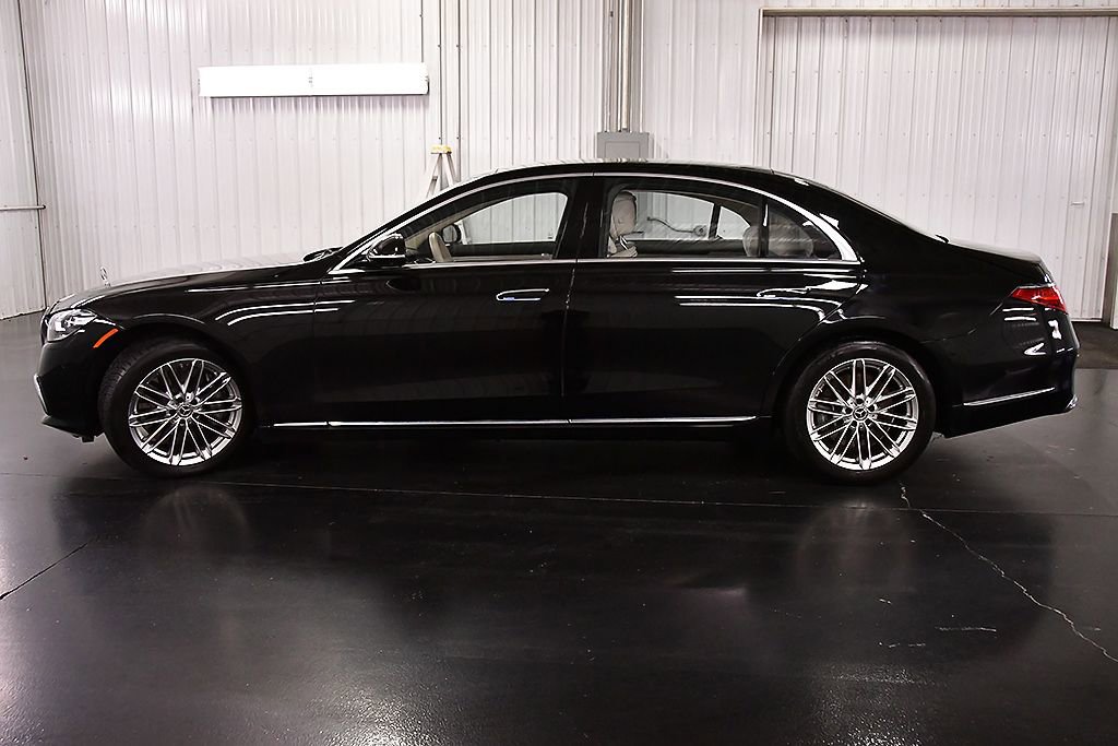 Used 2022 Mercedes-Benz S 580 4MATIC Sedan image 4