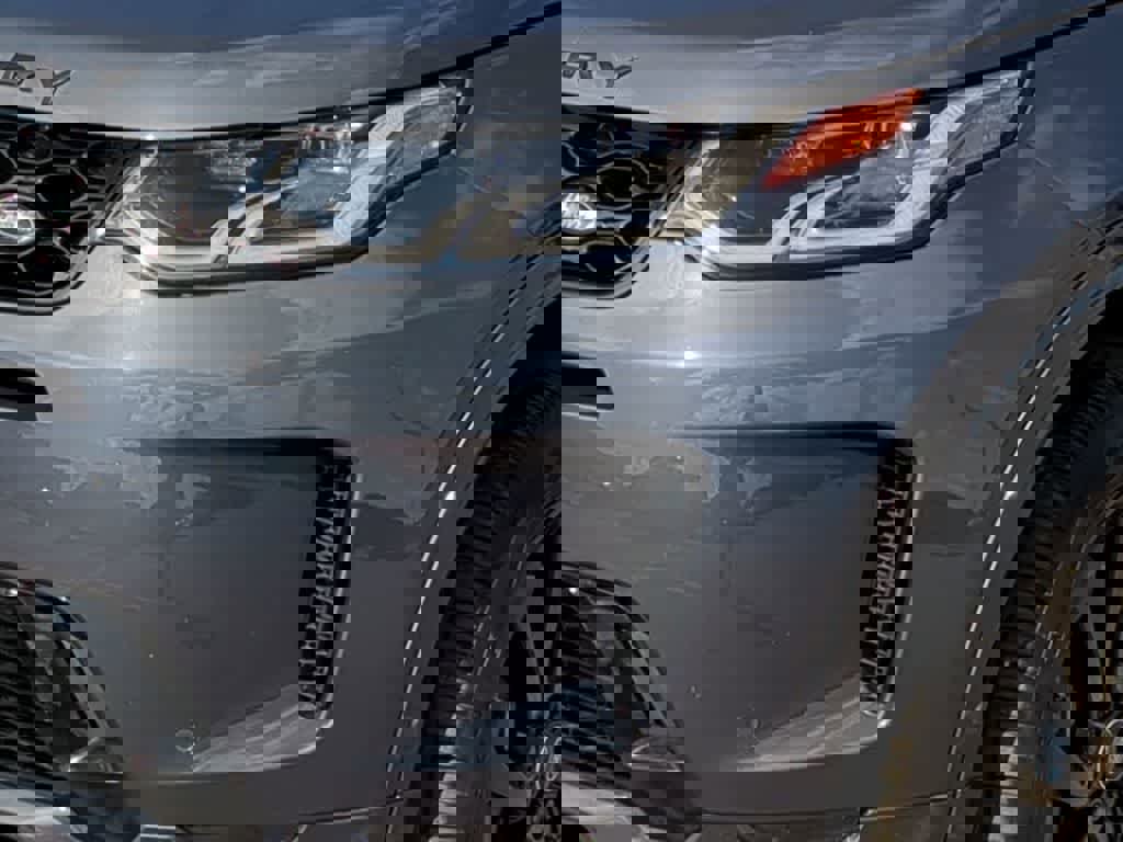 Used 2024 Land Rover Discovery Sport S image 10