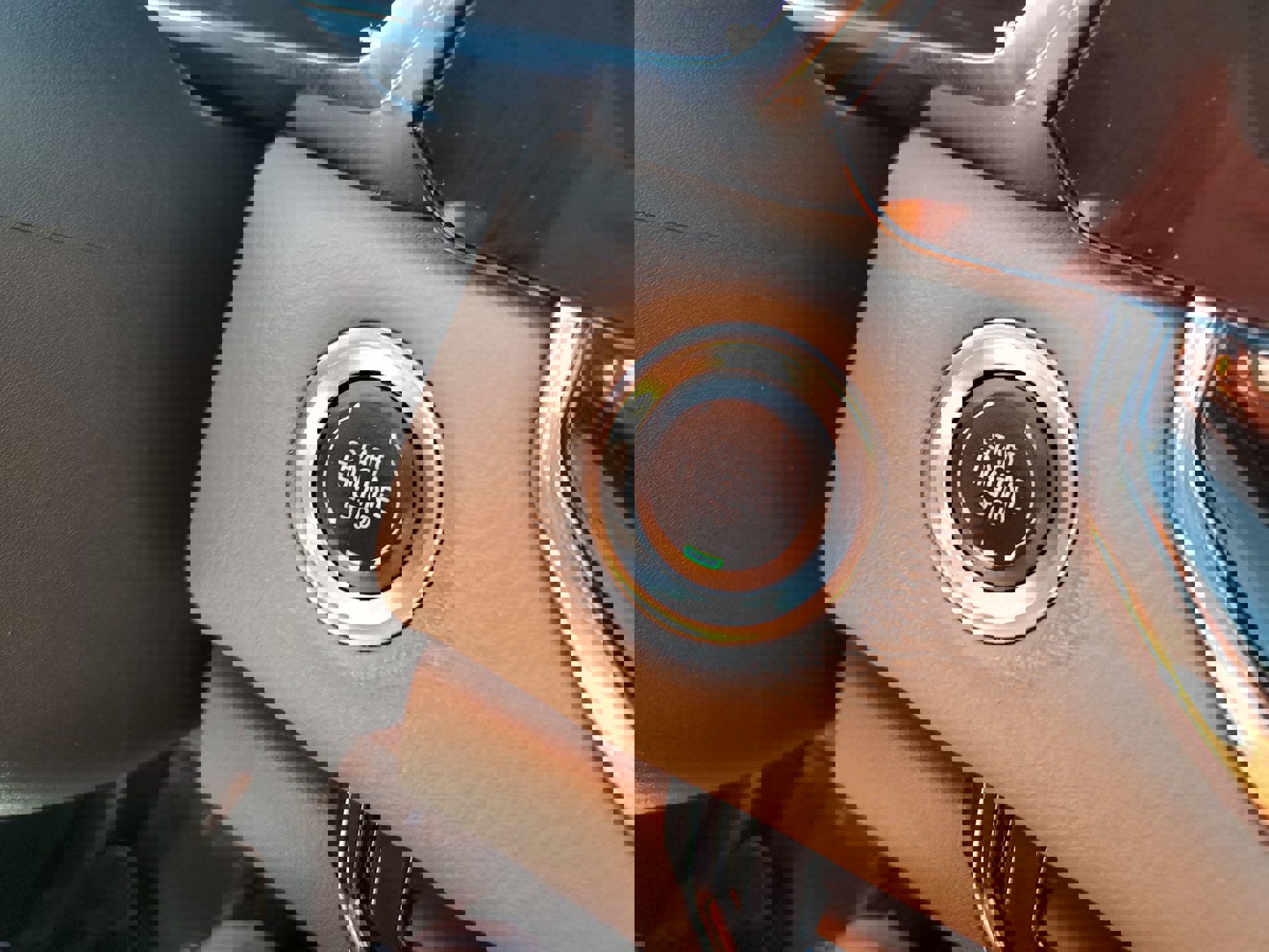 Used 2025 GMC Canyon Denali image 25