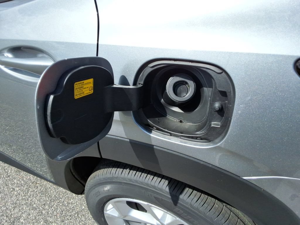 New 2026 Chevrolet Trax LS w/ LS Convenience Package FWD image 12