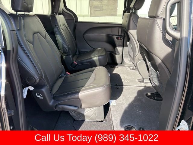 New 2026 Chrysler Voyager LX image 34