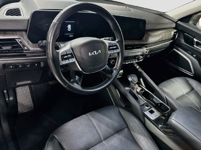 Certified 2023 Kia Telluride EX w/ EX Captain's Chair Package AWD/4WD image 9