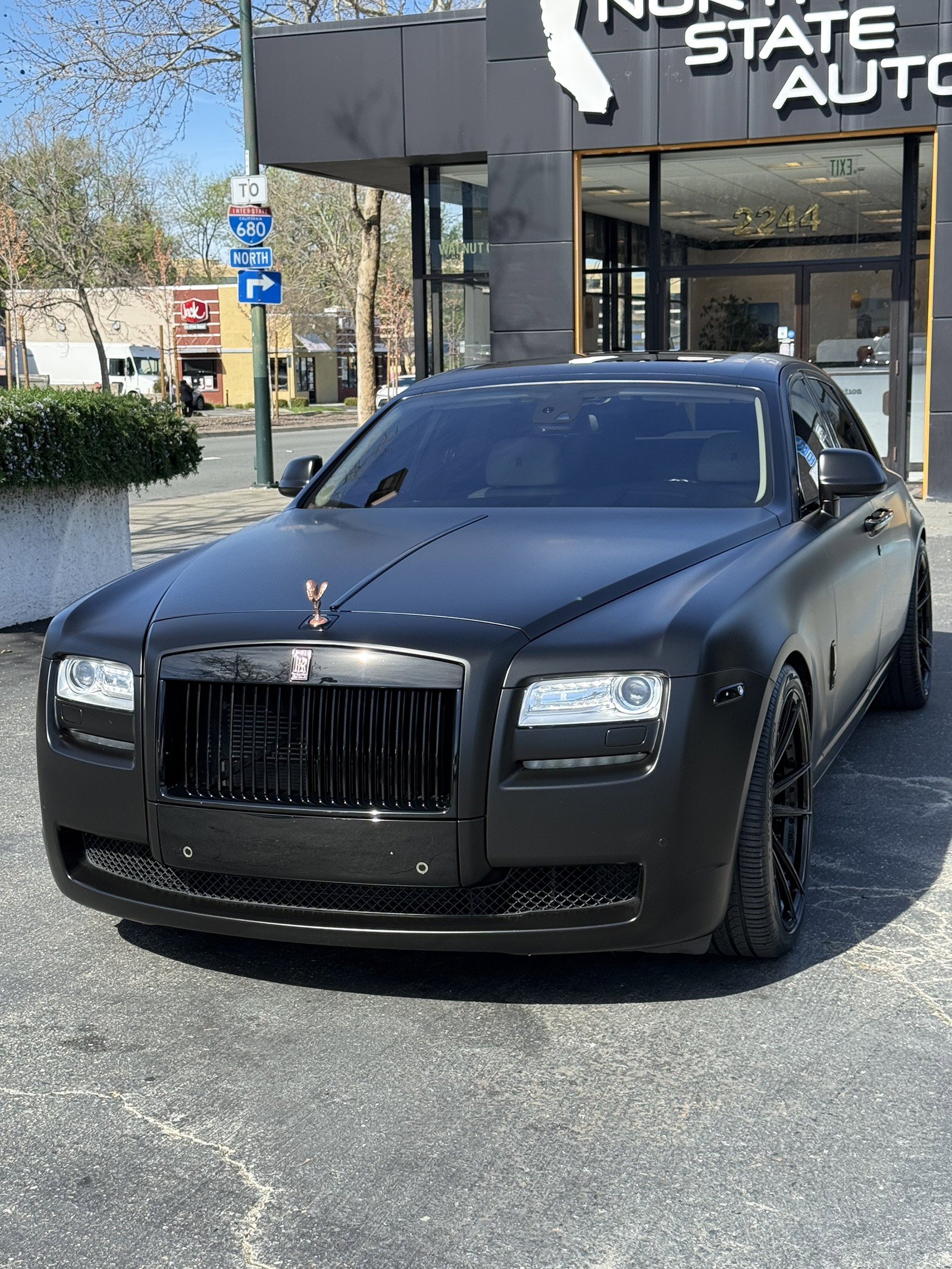 Used 2012 Rolls-Royce Ghost image 4