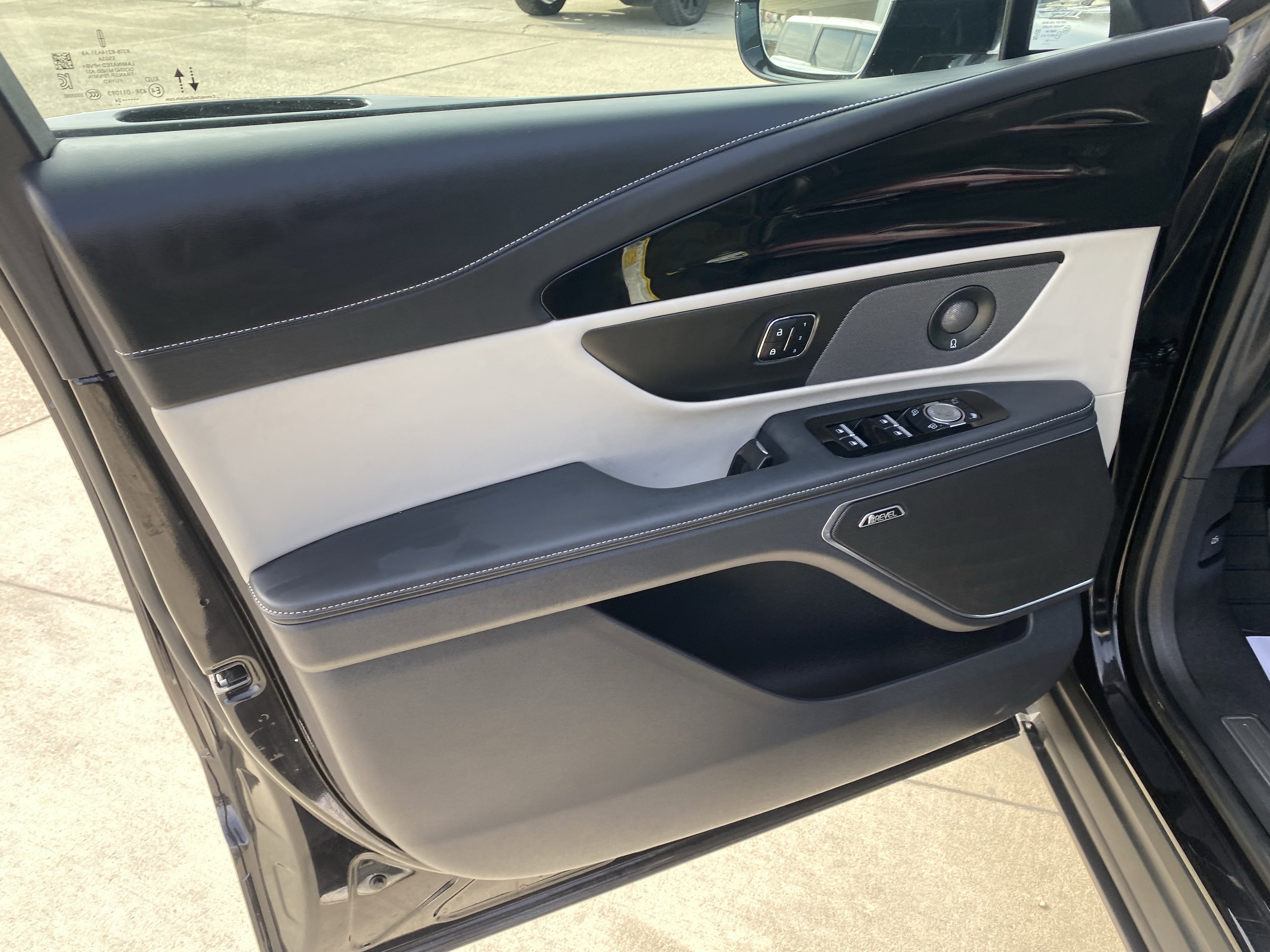 Used 2024 Lincoln Nautilus Premier w/ Equipment Group 102A AWD/4WD image 19