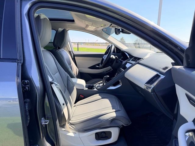 Used 2020 Jaguar E-PACE SE AWD/4WD image 11