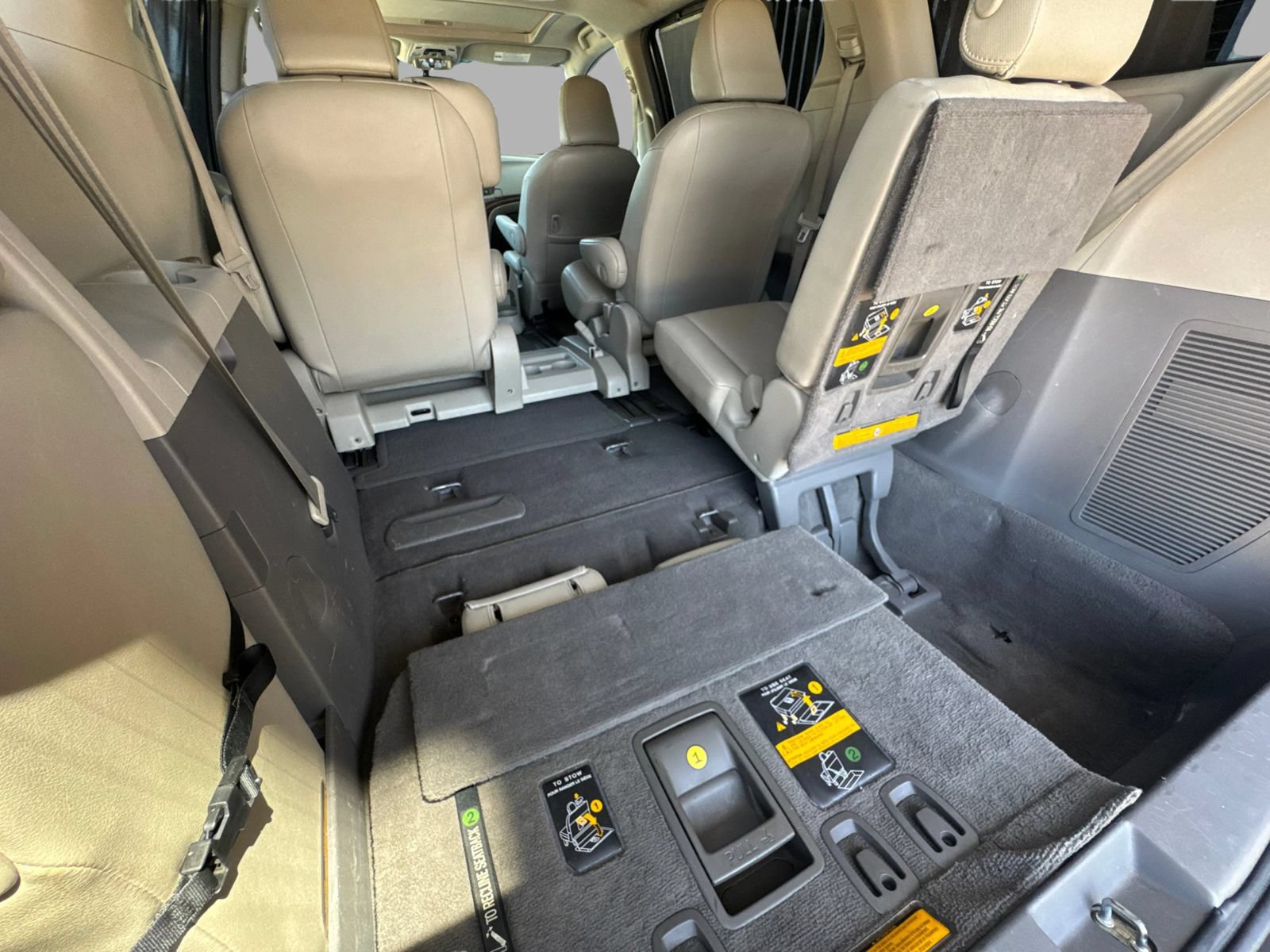 Used 2011 Toyota Sienna XLE w/ XLE Navigation Pkg FWD image 43