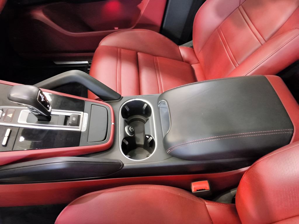 Used 2021 Porsche Cayenne Coupe AWD/4WD image 18