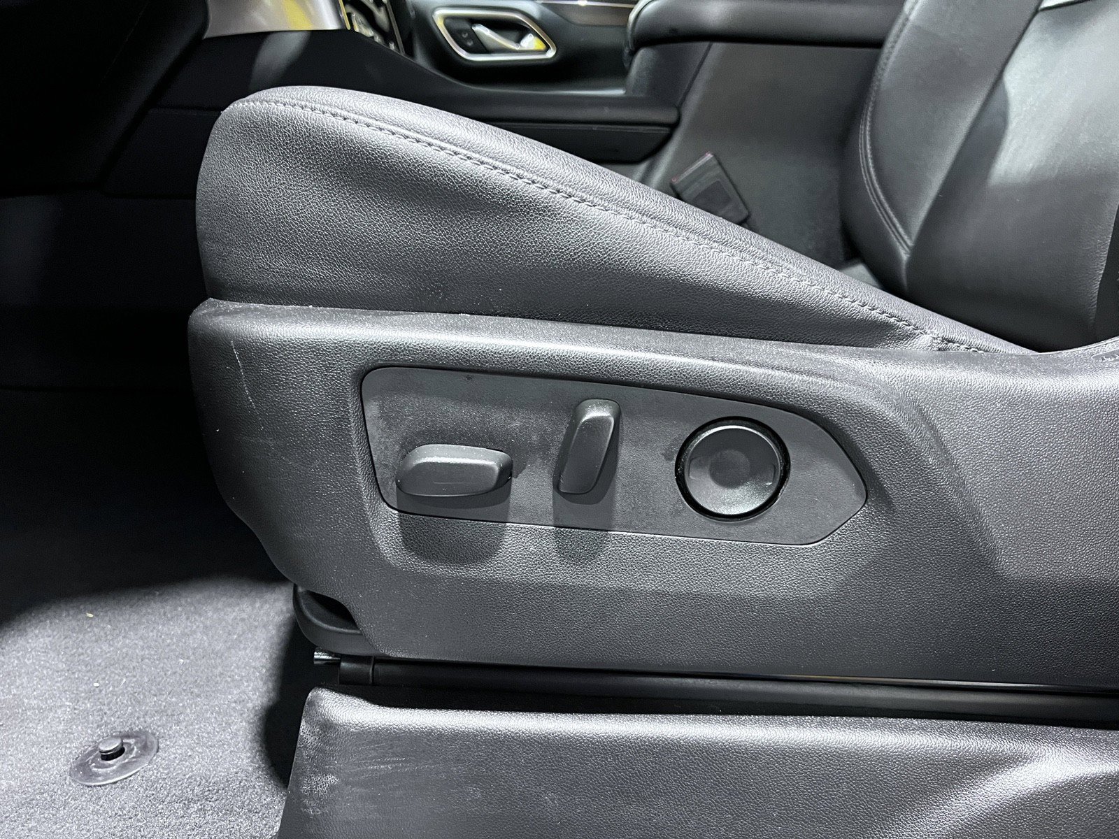 Used 2023 Chevrolet Tahoe LT image 25