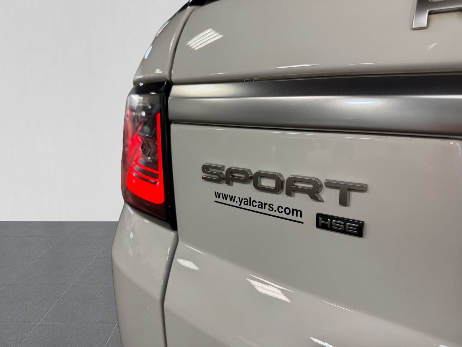 Used 2020 Land Rover Range Rover Sport HSE AWD/4WD image 45