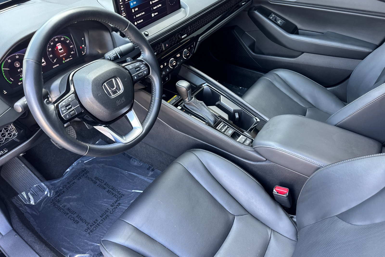 Used 2023 Honda Accord Touring image 4