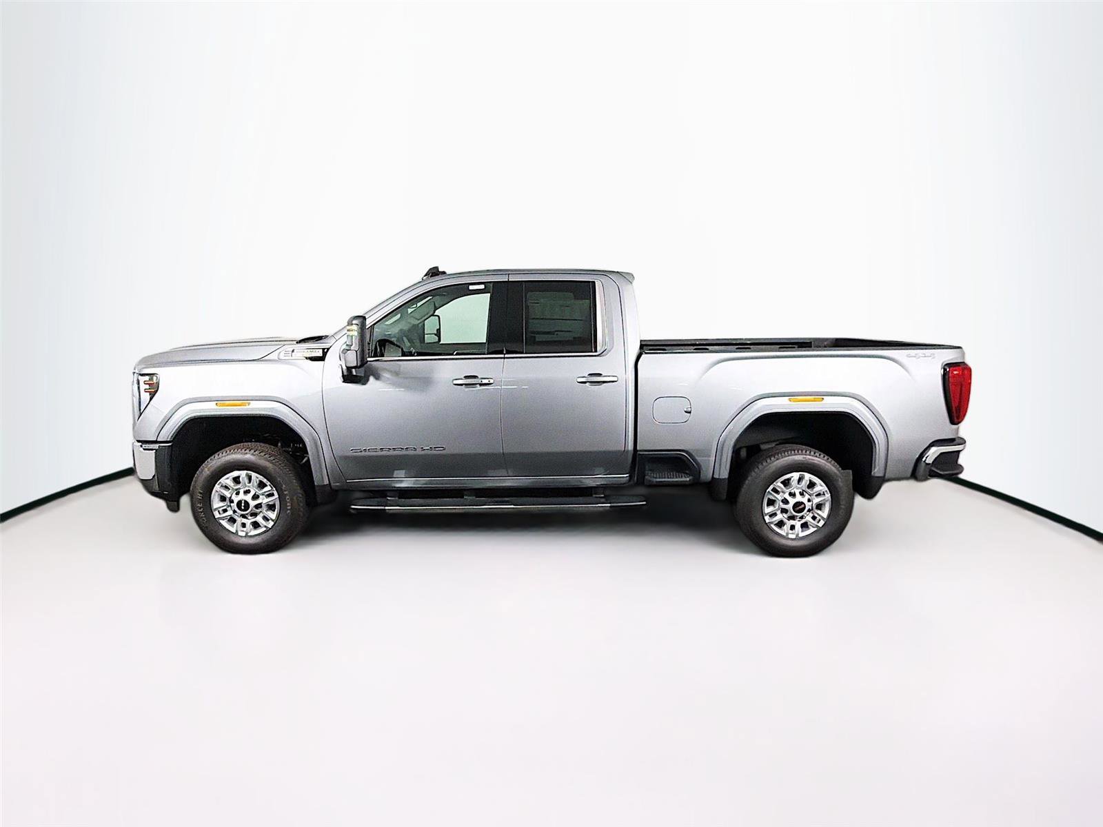 New 2026 GMC Sierra 2500 SLE w/ SLE Value Package; image 4