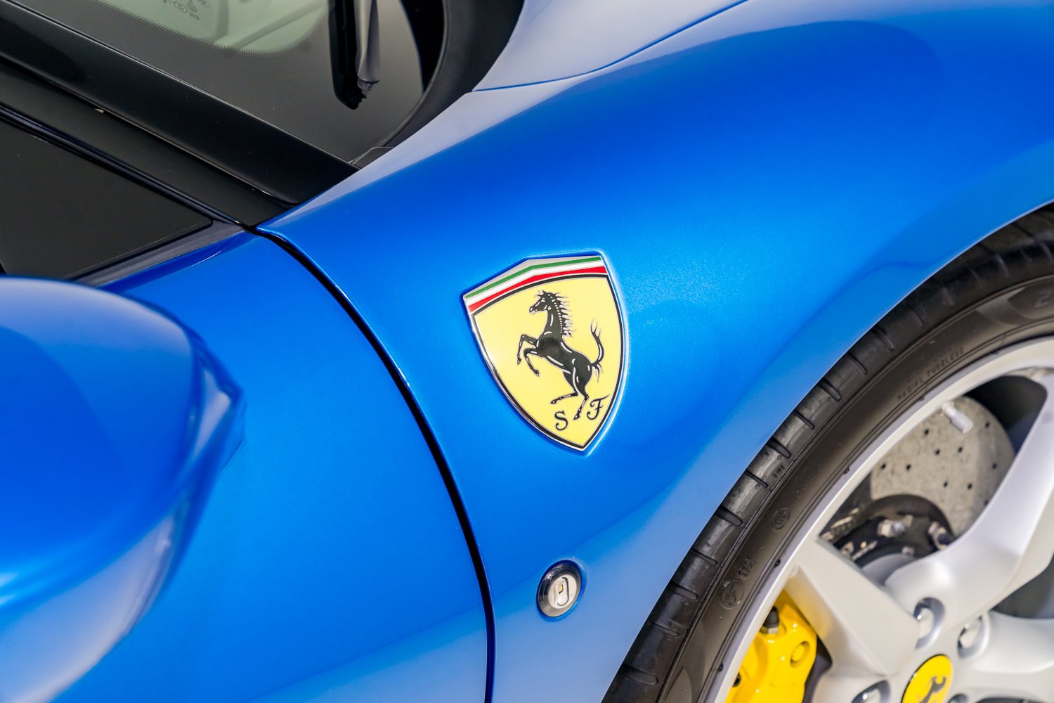 Certified 2022 Ferrari F8 Tributo RWD image 31