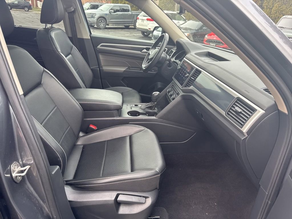 Used 2021 Volkswagen Atlas SE image 31