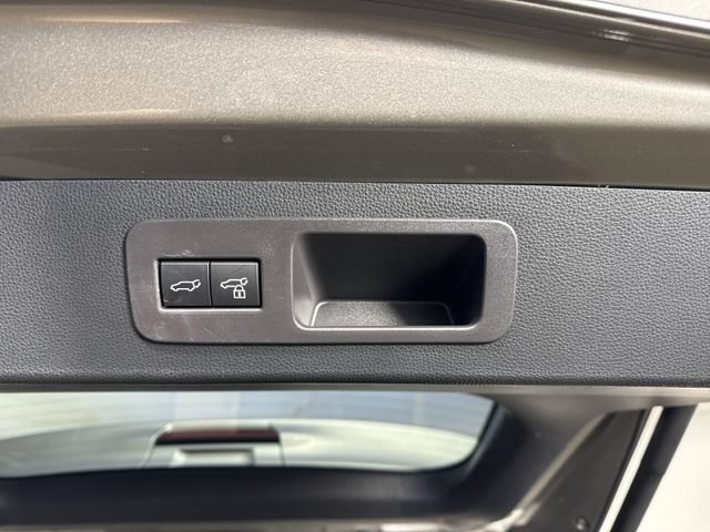 Used 2024 Lexus LX 600 4WD w/ Luxury Package image 36