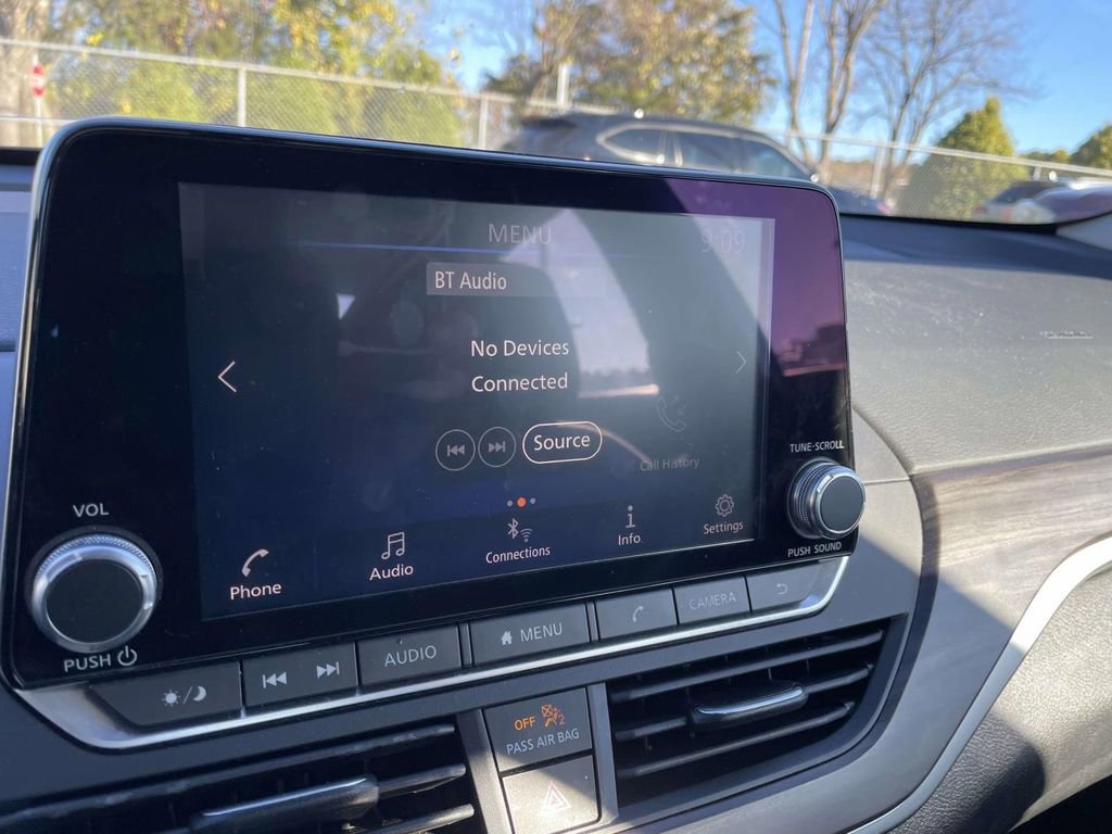 Used 2024 Nissan Altima 2.5 SV image 39