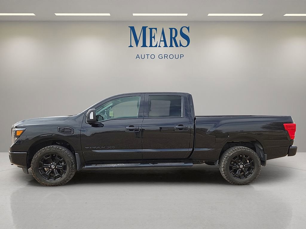 Used 2019 Nissan Titan SV w/ SV Convenience Package image 2