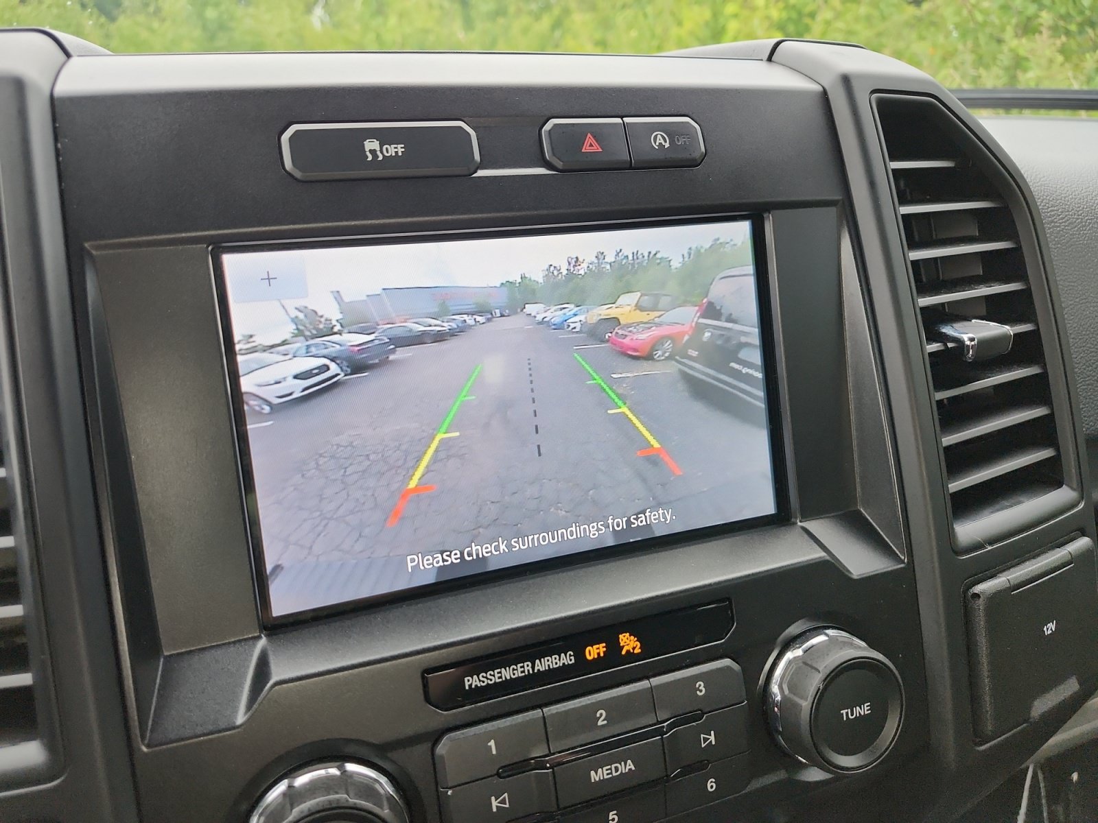 Used 2019 Ford F150 XL w/ Equipment Group 101A Mid AWD/4WD image 17