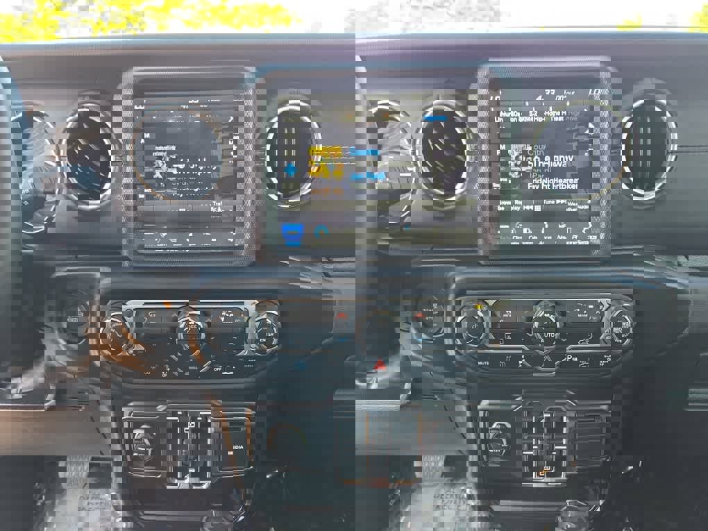 Used 2022 Jeep Wrangler Unlimited Sahara w/ Safety Group image 32