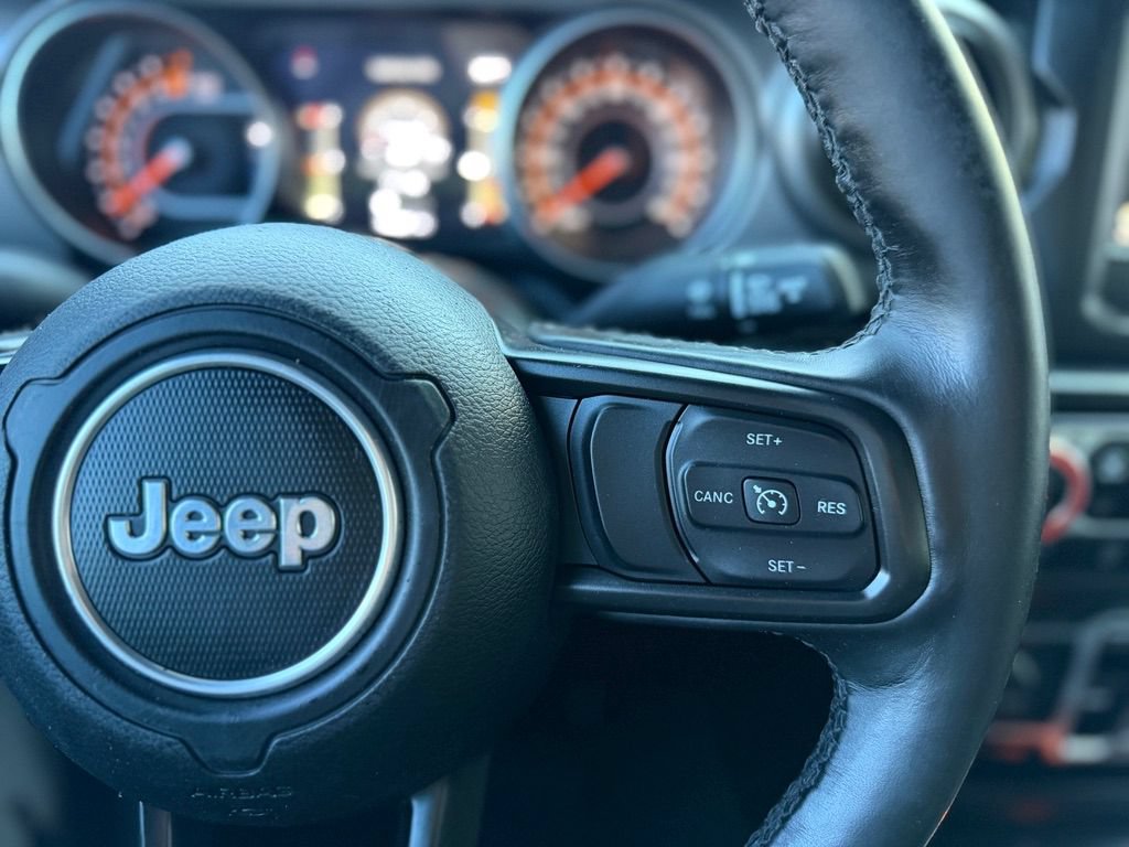 Used 2022 Jeep Gladiator Sport AWD/4WD image 37