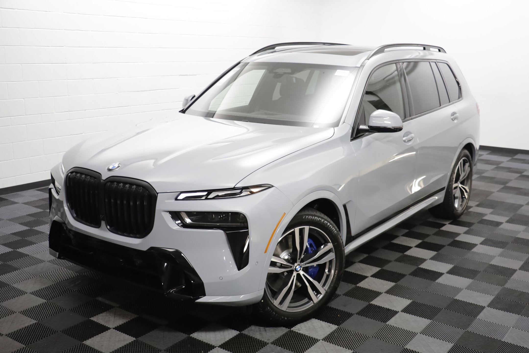 New 2027 BMW X7 xDrive40i w/ Executive Package AWD/4WD image 2