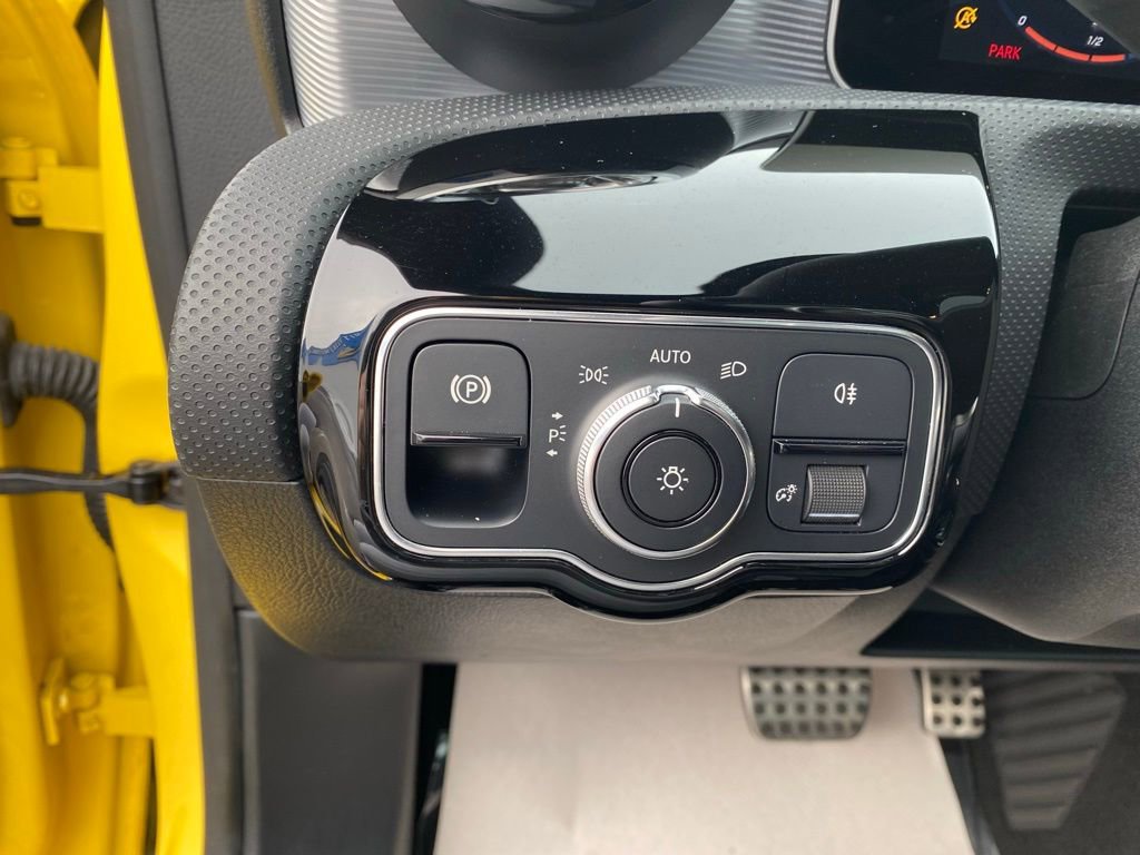 Used 2020 Mercedes-Benz CLA 250 4MATIC image 13