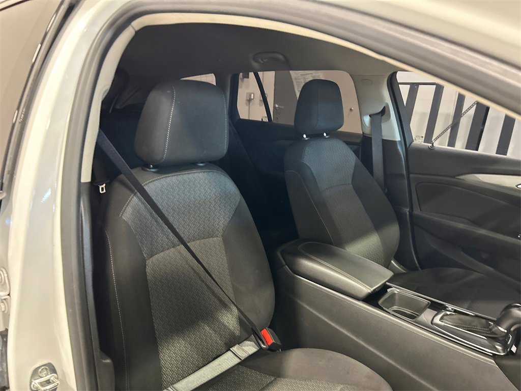 Used 2019 Buick Regal Preferred image 33