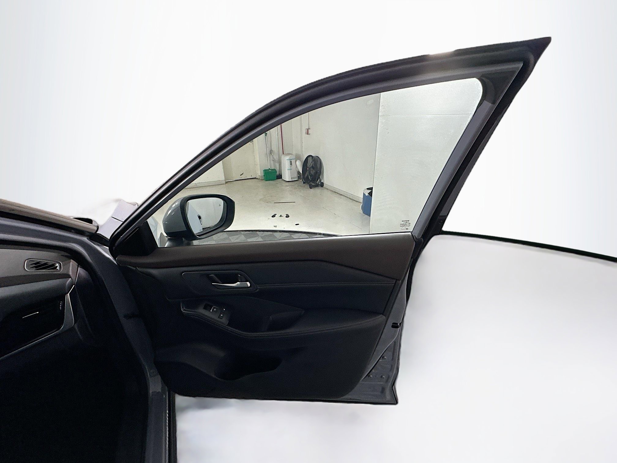 Used 2023 Nissan Rogue SL AWD/4WD image 32