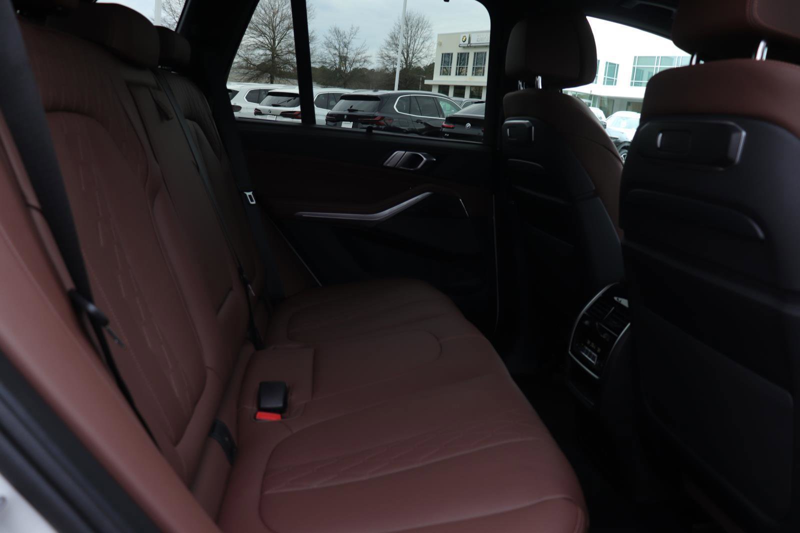 Used 2024 BMW X5 M60i image 24