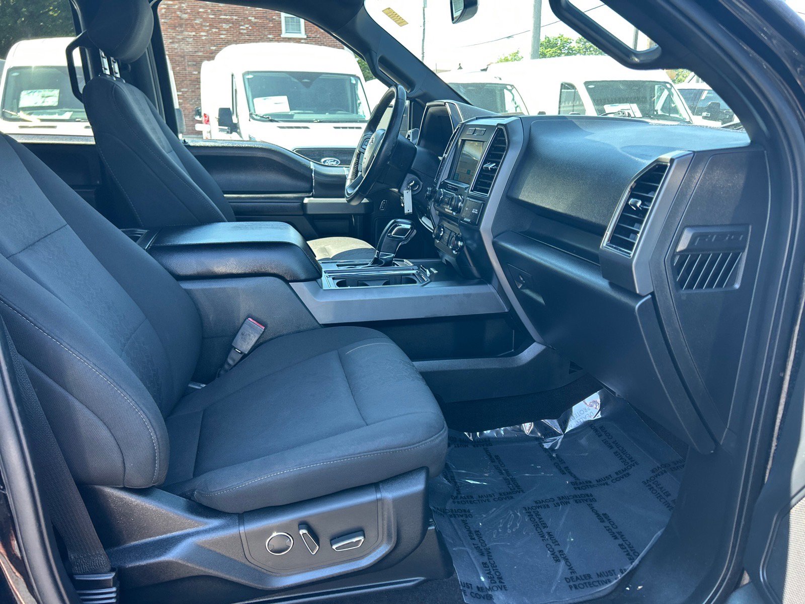 Used 2018 Ford F150 XLT w/ Equipment Group 302A Luxury AWD/4WD image 17
