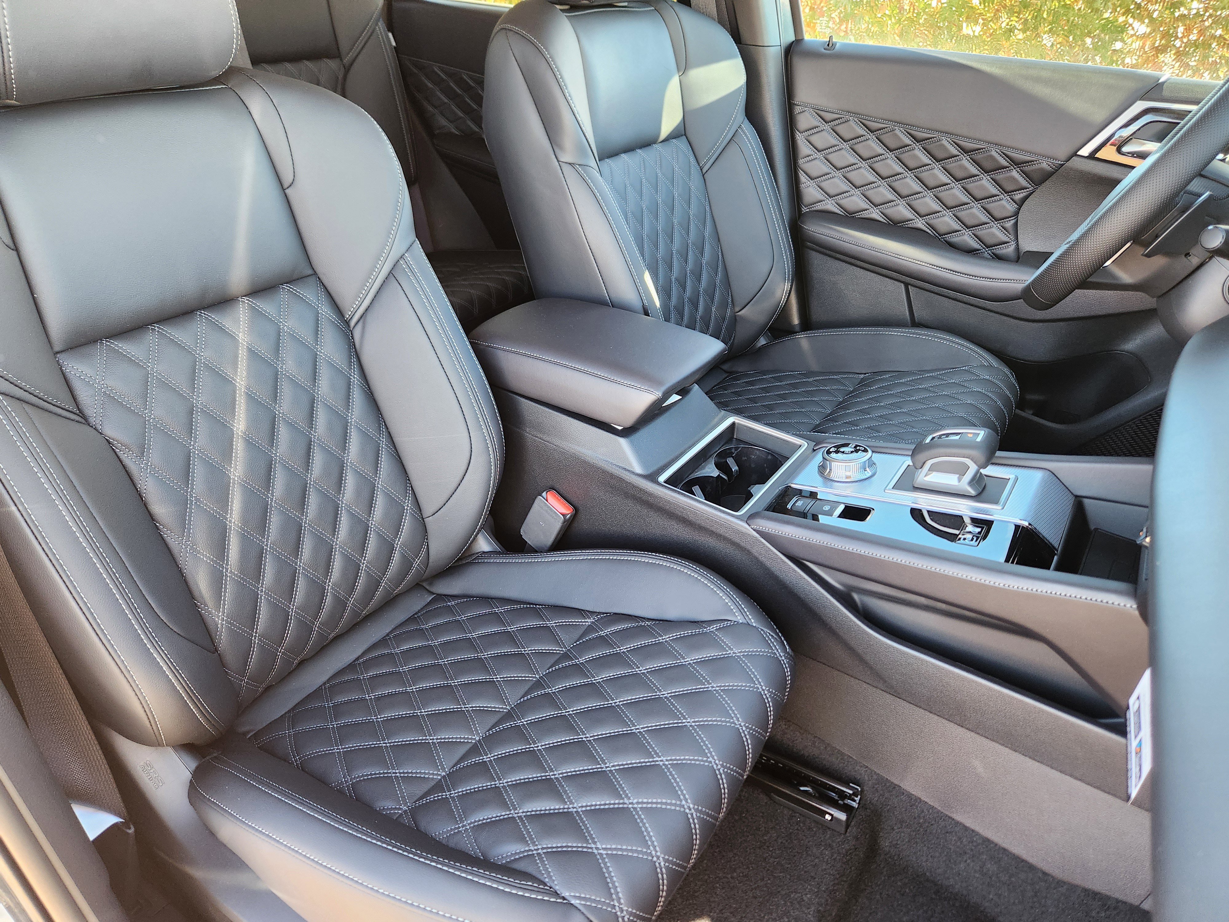 New 2025 Mitsubishi Outlander SEL image 11