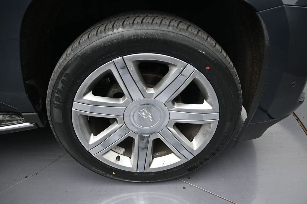 Used 2019 Cadillac Escalade Luxury RWD image 9