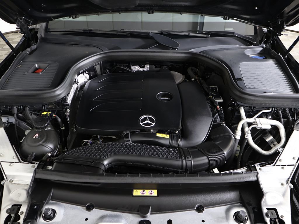 Used 2022 Mercedes-Benz GLC 300 4MATIC w/ AMG Line image 19