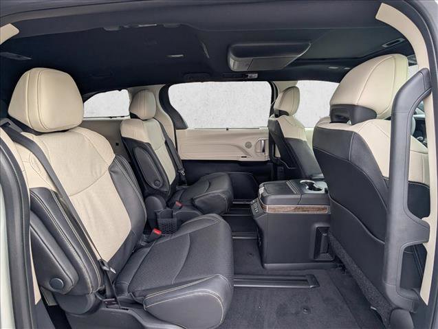 New 2026 Toyota Sienna Platinum image 8