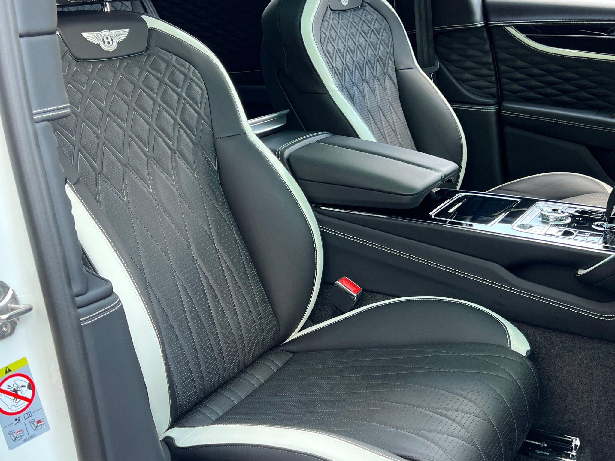 Used 2023 Bentley Flying Spur W12 AWD/4WD image 18