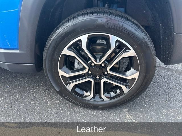 Certified 2023 Jeep Compass Limited AWD/4WD image 7