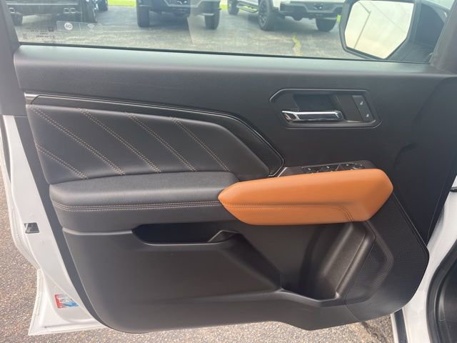 Used 2024 GMC Canyon AT4 image 10