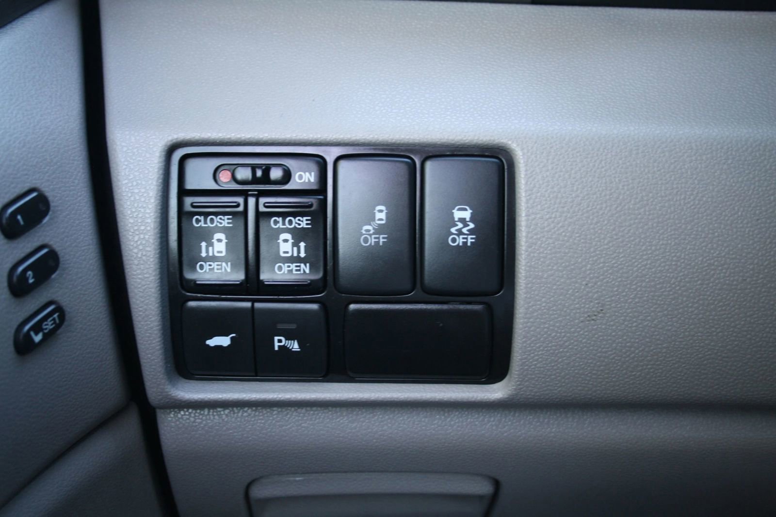 Used 2012 Honda Odyssey Touring Elite image 26