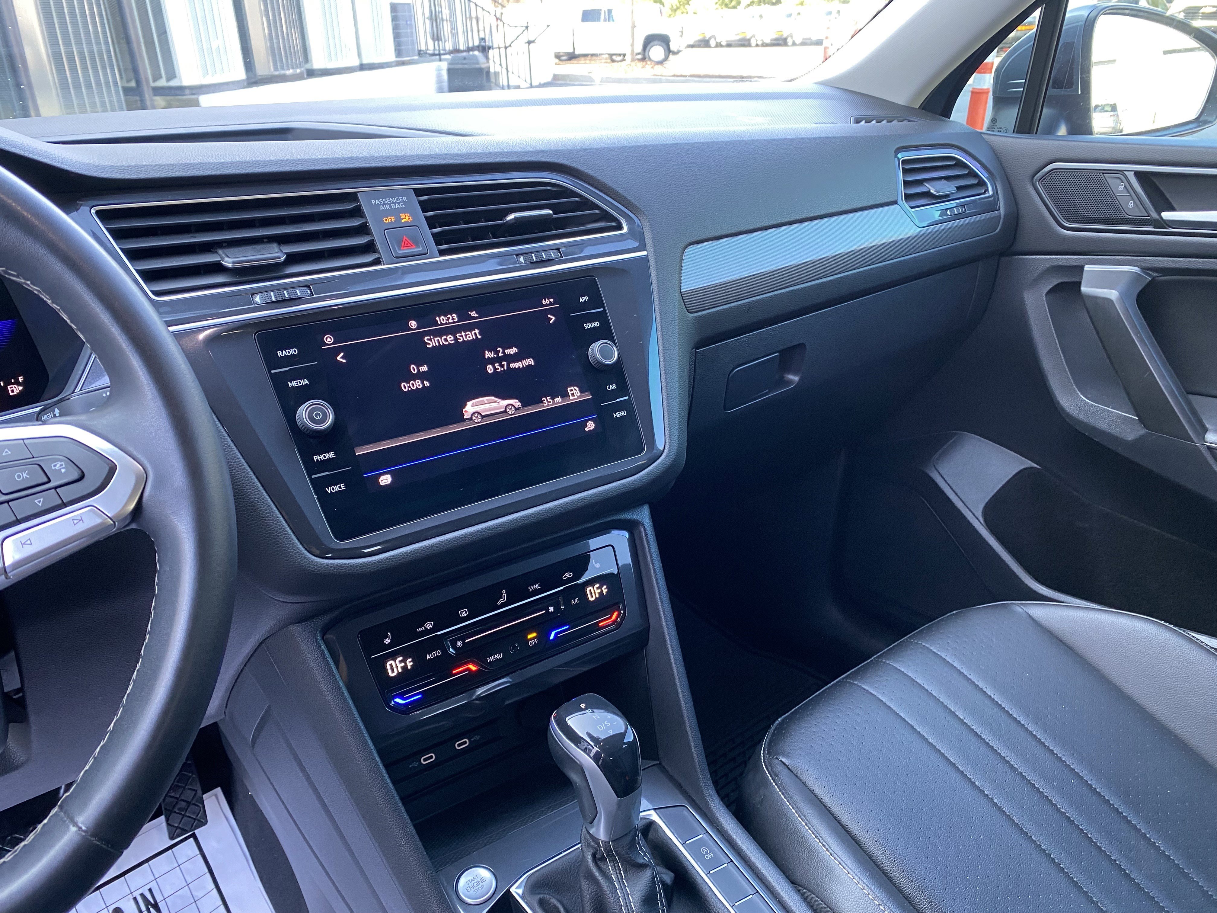 Used 2022 Volkswagen Tiguan SE FWD image 22