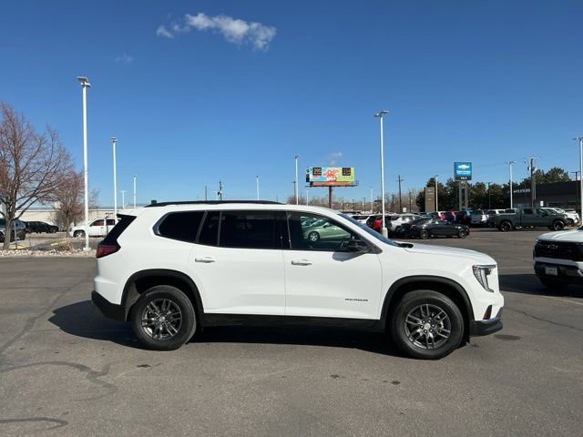 Used 2025 GMC Acadia Elevation image 2