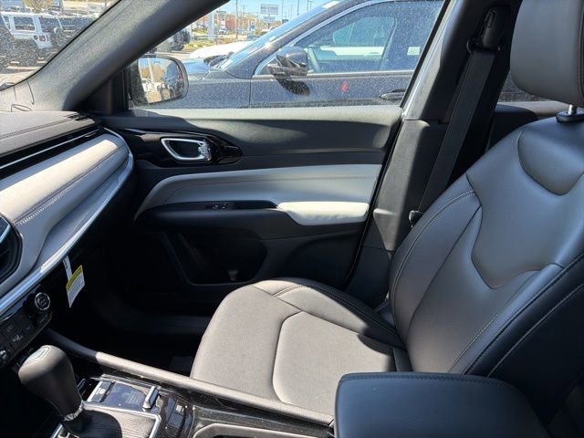 New 2026 Jeep Compass Limited AWD/4WD image 23