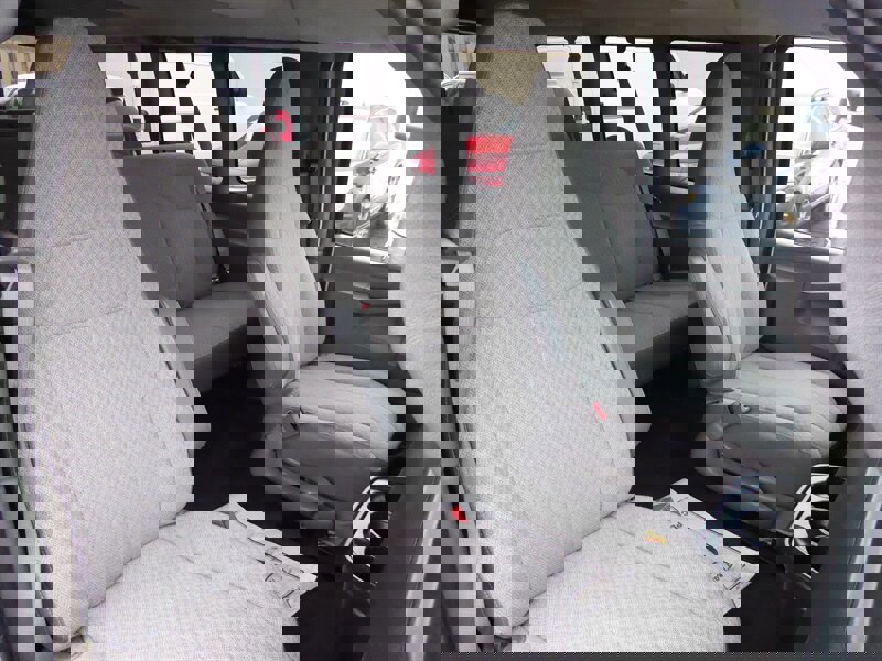 Used 2017 Chevrolet Express 2500 LT w/ LT Preferred Equipment Group image 19